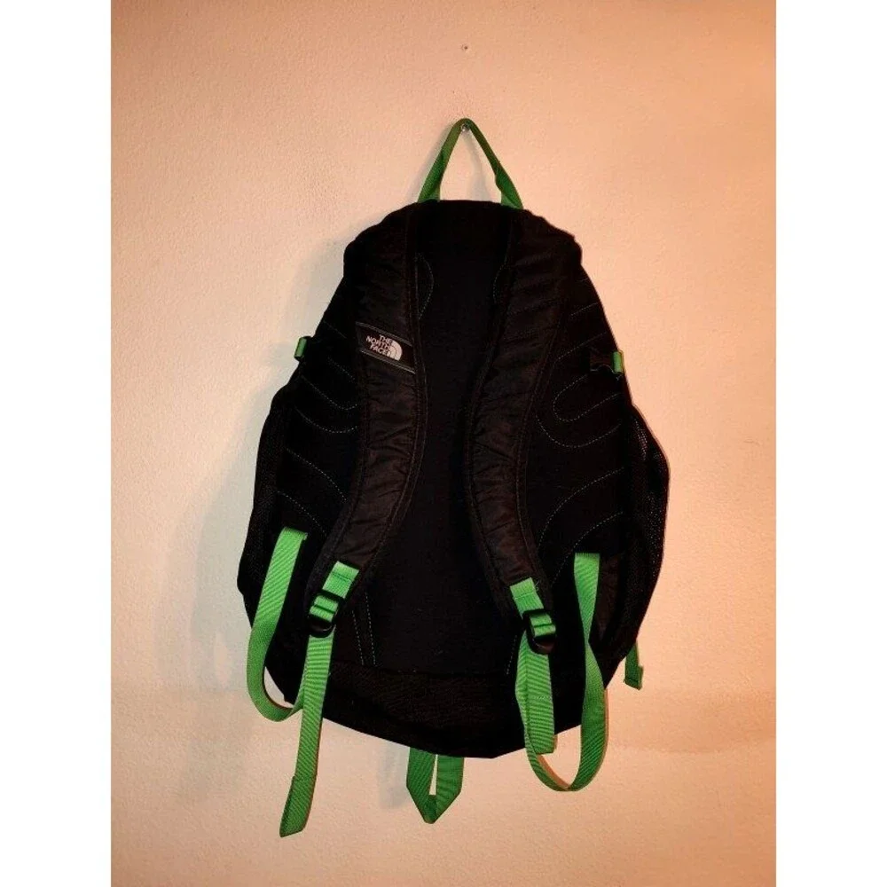 Adults The North Face Wasatch Hiking Climbing Black & Green Backpack
